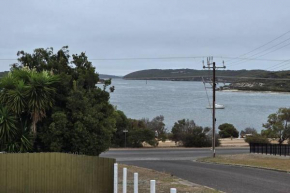 Howsthaserenitee - 3BR house with bay views
